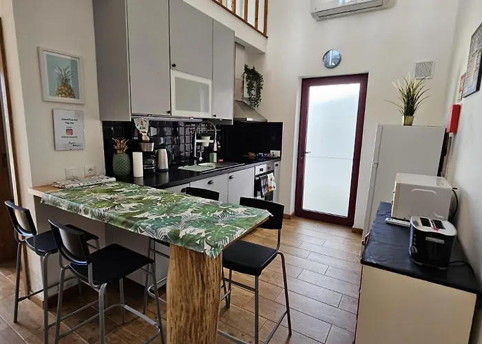 Casa Da Canada Da Faja *